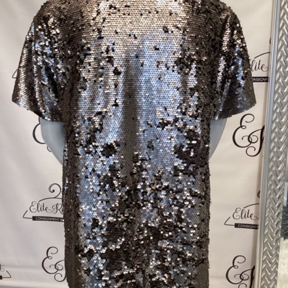 Vanessa Virginia Sz M Silver Metallic Sequin Top - Picture 3 of 4